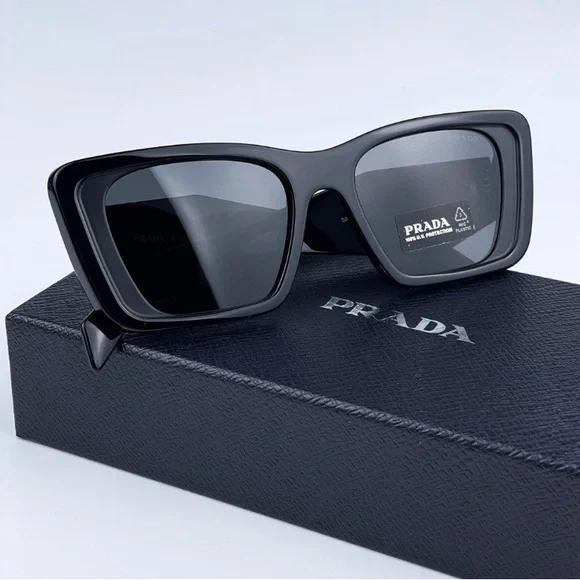 New - Prada PRO8YS 1AB5SO PR O8Y
Black Dark Gray Cat Eye
Unisex Sunglasses - Picture 2 of 12